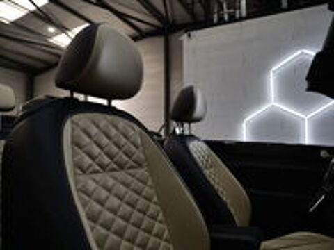 COCCINELLE II COCCINELLE CABRIOLET 1.2 TSI 105 COUTURE DSG7 2012 occasion 69330 Pusignan