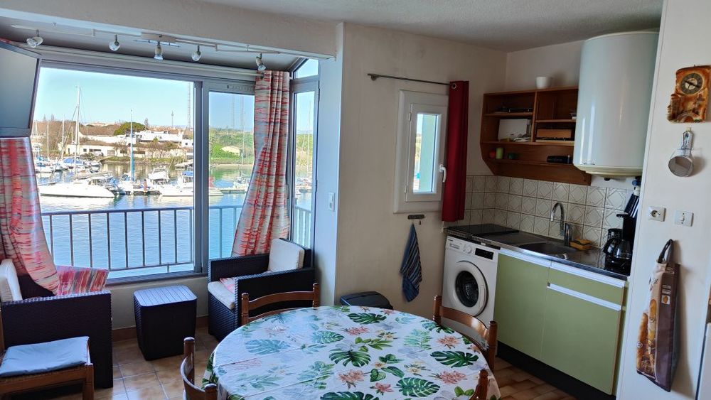 Vente Appartement LE CAP D'AGDE: Situé sur l'île des pêcheurs, vue imprenable PORT ( exposition OUEST ). Appartement 2 pièces. Le cap d agde