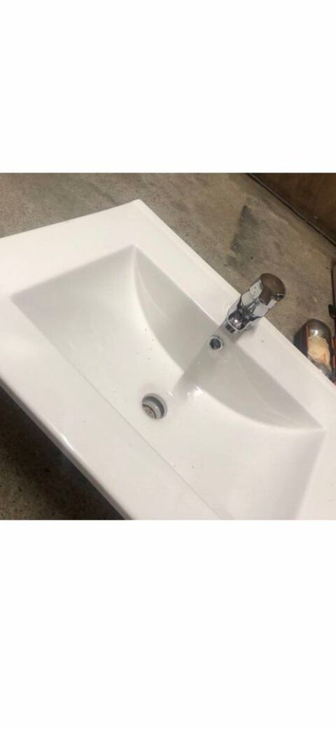 lavabo neuf avec mitigeur 60 Le Poinonnet (36)