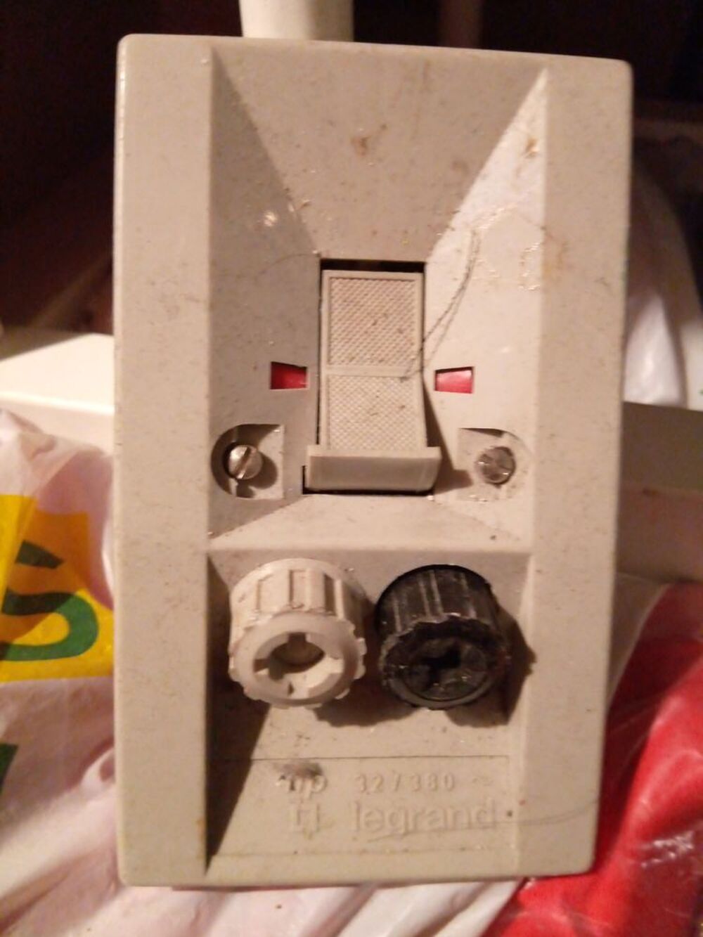 Interrupteur combin&eacute; fusible Legrand 380 Volts - 20A et 32A Bricolage
