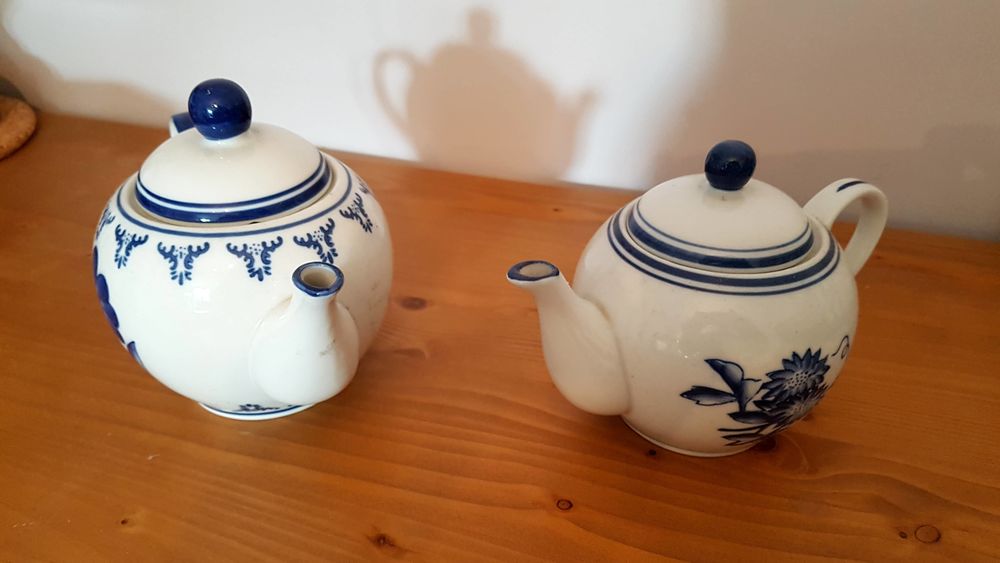 
THEIERE EN PORCELAINE Décoration