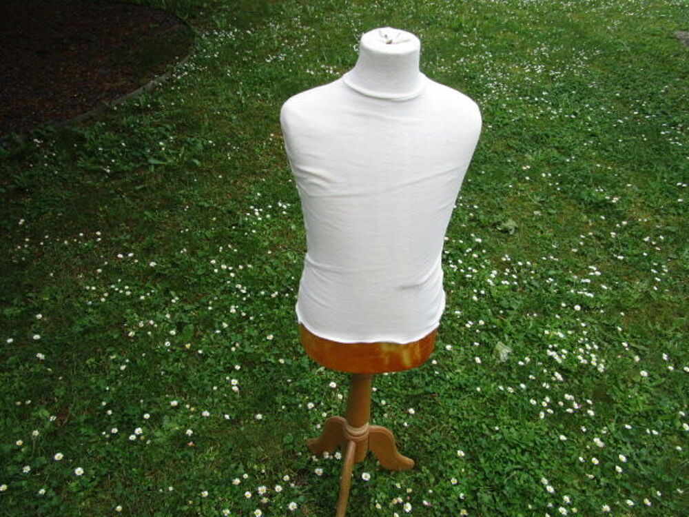 MANNEQUIN- PORTE HABIT ENFANT Décoration