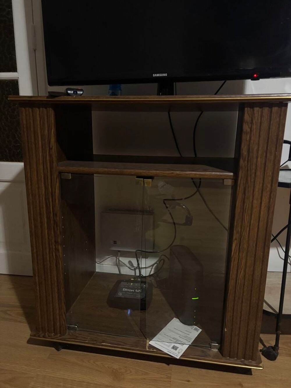 Table de t&eacute;l&eacute; Meubles