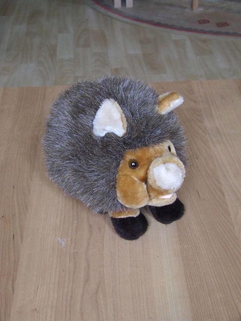 Peluche H&eacute;risson. Norme CE. TBE Jeux / jouets