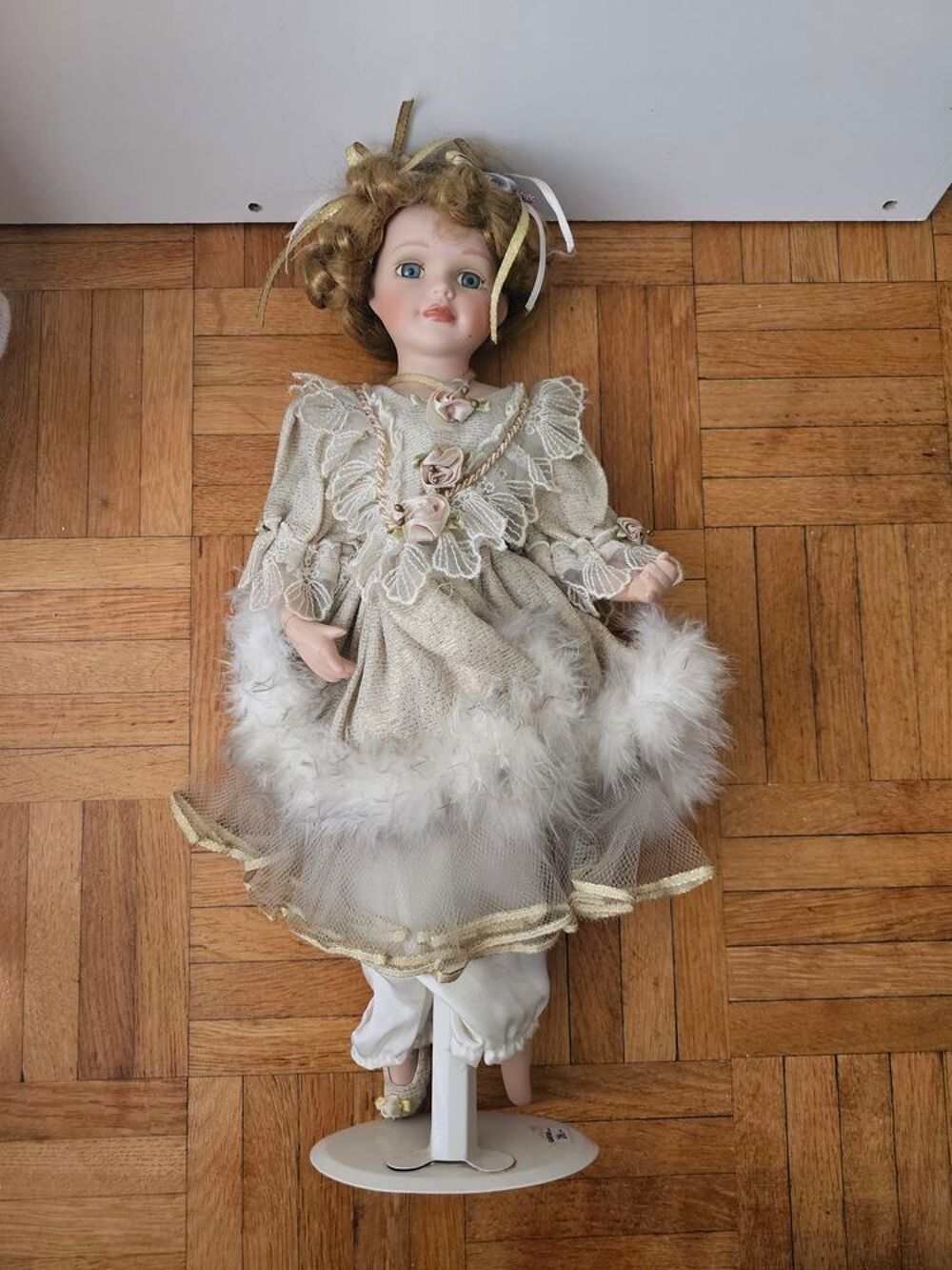 Poup&eacute;e en porcelaine Danseuse Jeux / jouets
