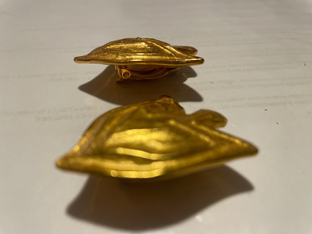 BO Clip dor&eacute;e mat, pointe de fl&egrave;che LANVIN Bijoux et montres