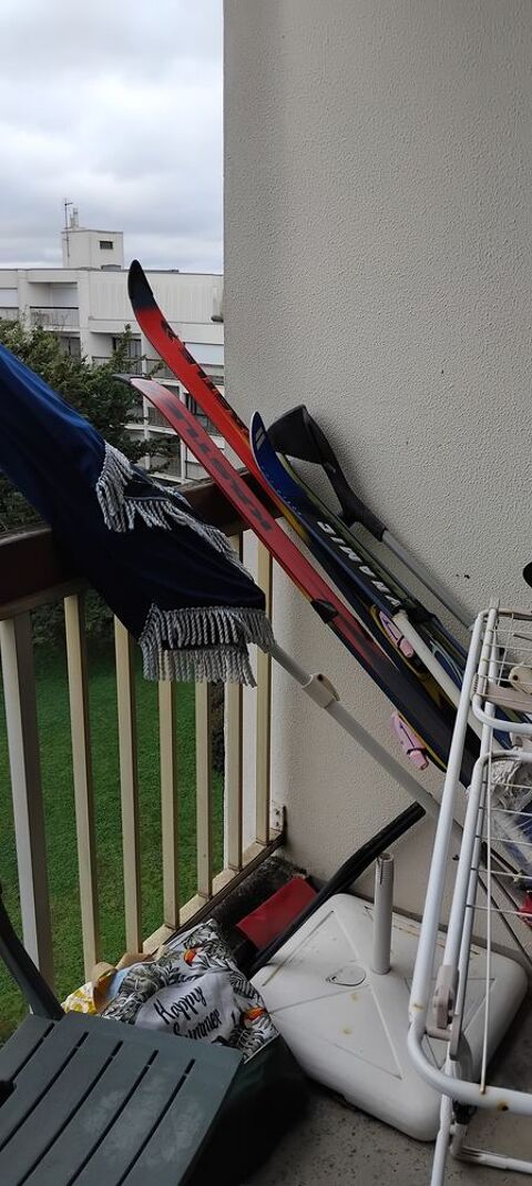 2 paires de skis hommes et femmes Talence (33)