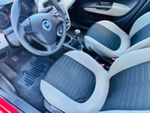 Grande Punto 1.4 8V 77 Active 2006 occasion 95150 Taverny