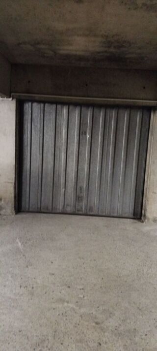  Parking / Garage � louer 15 m� Grenoble