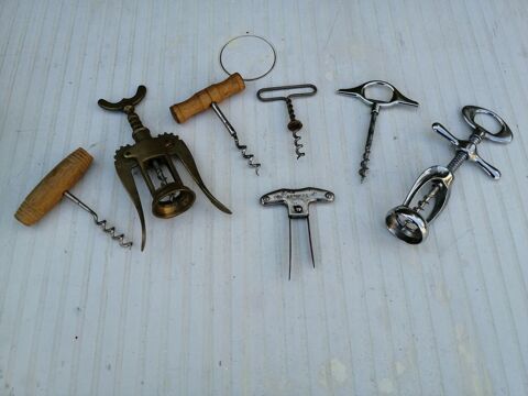 TIRE BOUCHONS ANCIENS DE DIFFERENT MODELE 40 Mandelieu-la-Napoule (06)