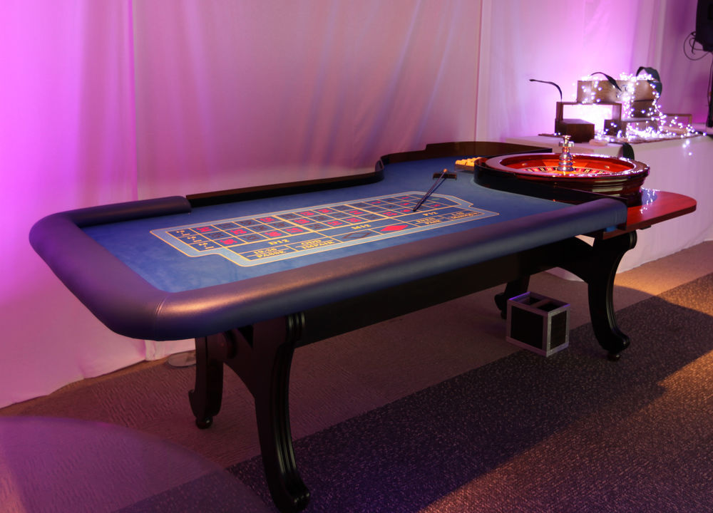 MAGNIFIQUE TABLE DE JEU CASINO - LA ROULETTE Jeux / jouets