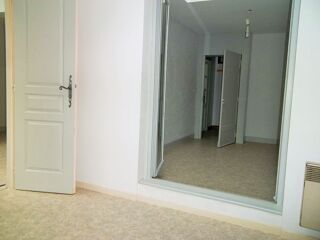  Appartement à louer 4 pièces 68 m²