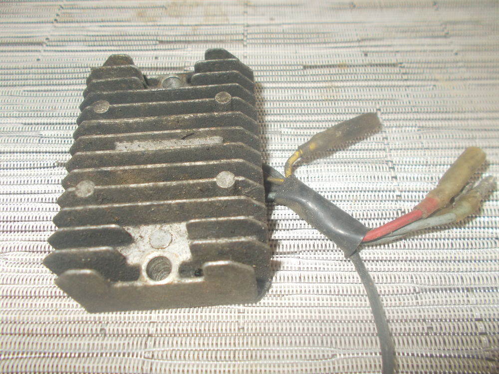regulateur 12 volt de kubota faire prix Bricolage