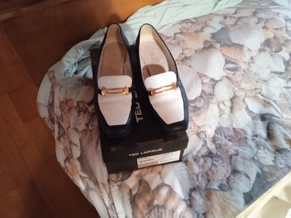 chaussures cuir pleine peau souples 37,5/38 Chaussures