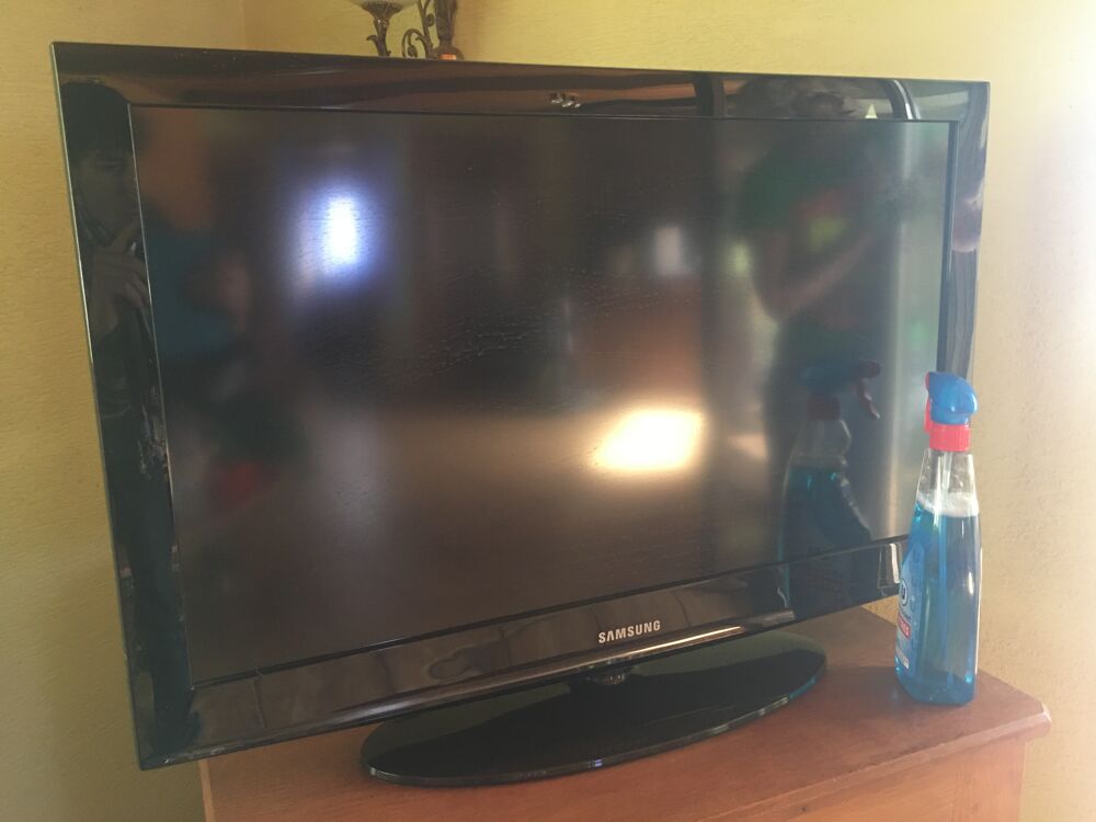 t&eacute;l&eacute; Samsung &eacute;tat neuf 80cm Photos/Video/TV