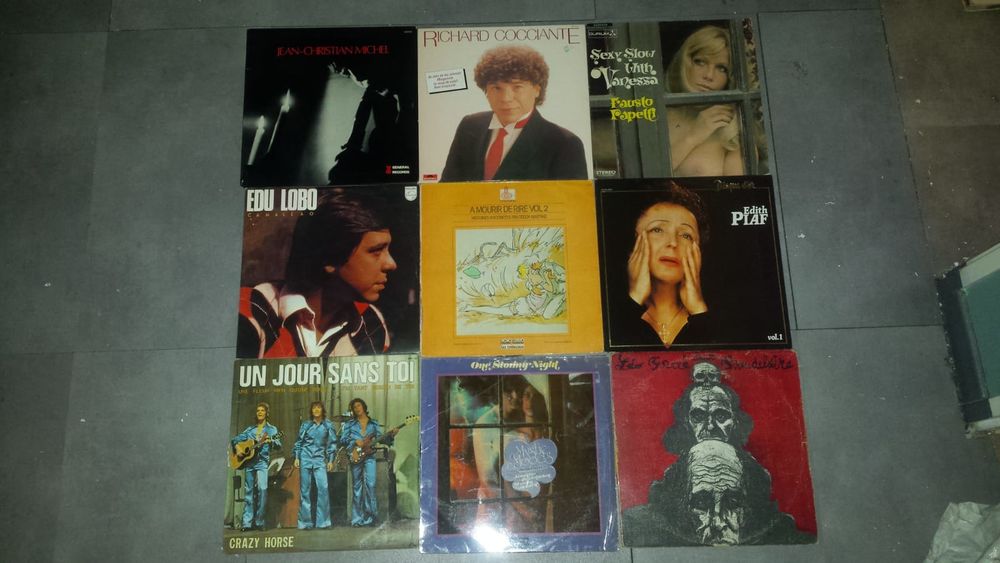 LOT DE 81 DISQUES VINYLES 33T CD et vinyles