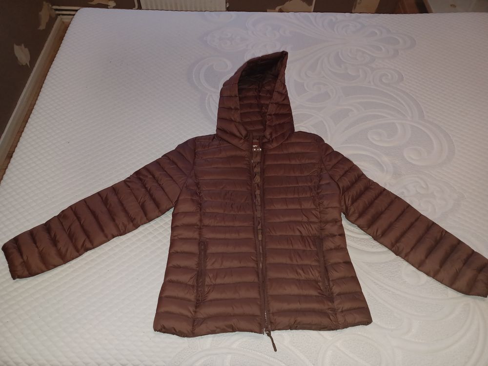 Doudoune &agrave; capuche jennyfer marron Vêtements