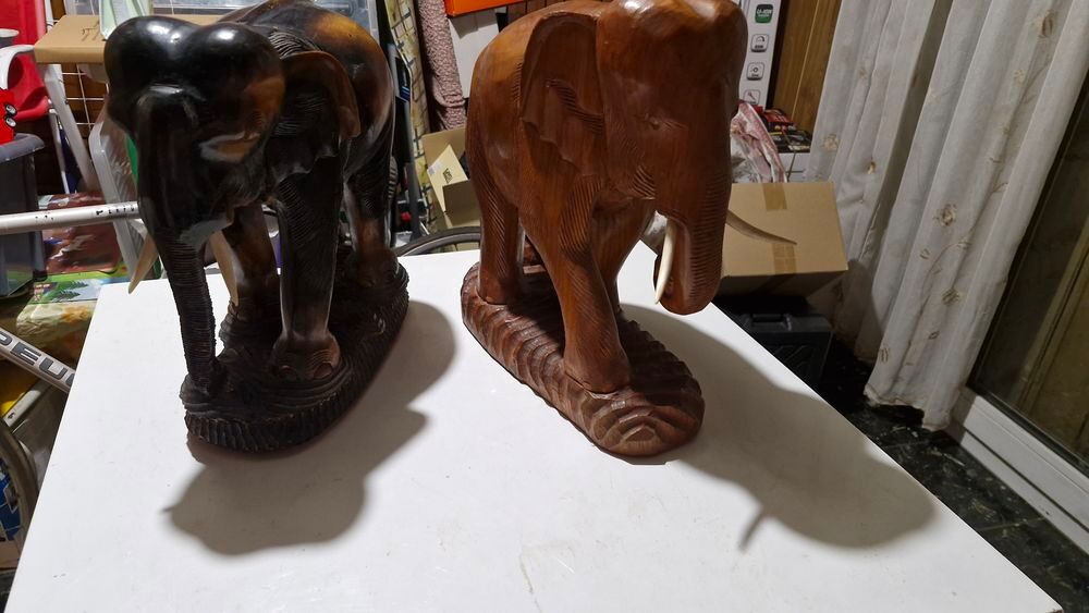 ELEPHANTS BOIS EXOTIQUE j en ai plusieurs me contacter A Décoration