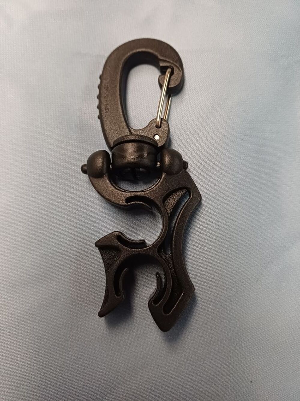Attache pour tuyau Octopus &agrave; mousqueton Sports