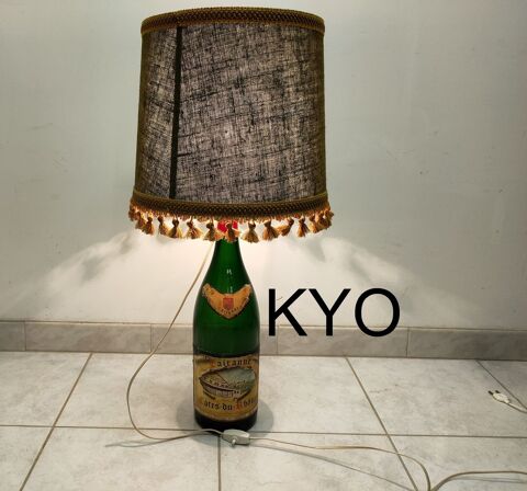 Grande Lampe-bouteille de vin - Cairanne C�tes-du-Rh�ne 14 Foncine-le-Haut (39)