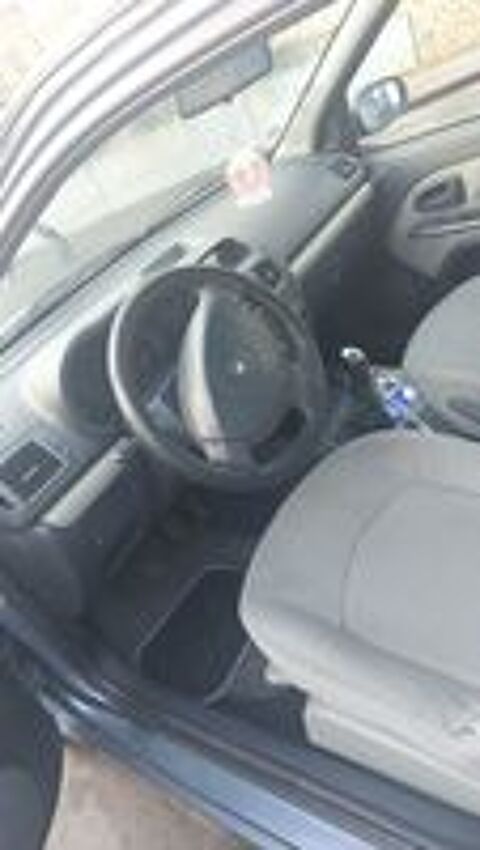 Clio II Clio 1.5 dCi 70 Campus 2006 occasion 94800 Villejuif