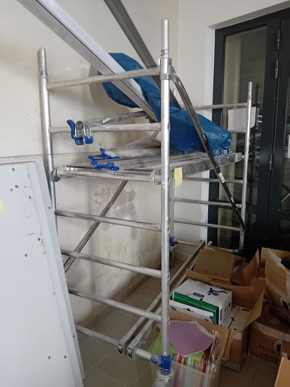 Echafaudage Totem complet, 1 plateau, hauteur de travail 4,8 Bricolage