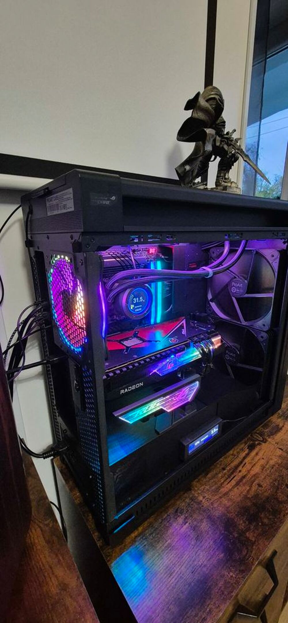 PC haut de gamme ? Parfait &eacute;tat, tr&egrave;s peu utilis&eacute;
Matériel informatique