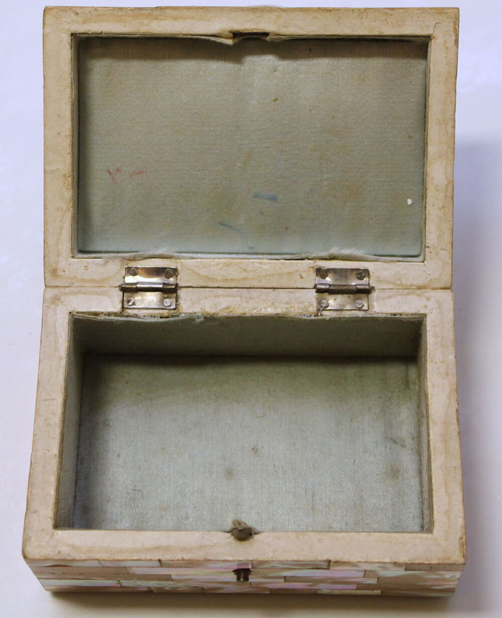 Petit coffret en bois et nacre Souvenir de BOULOGNE 1900 