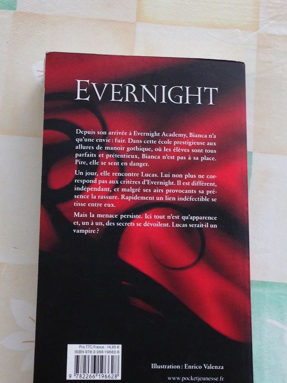EVERNIGHT - Claudia Gray Livres et BD