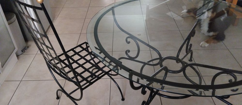 Table en verre et 4 chaises Meubles