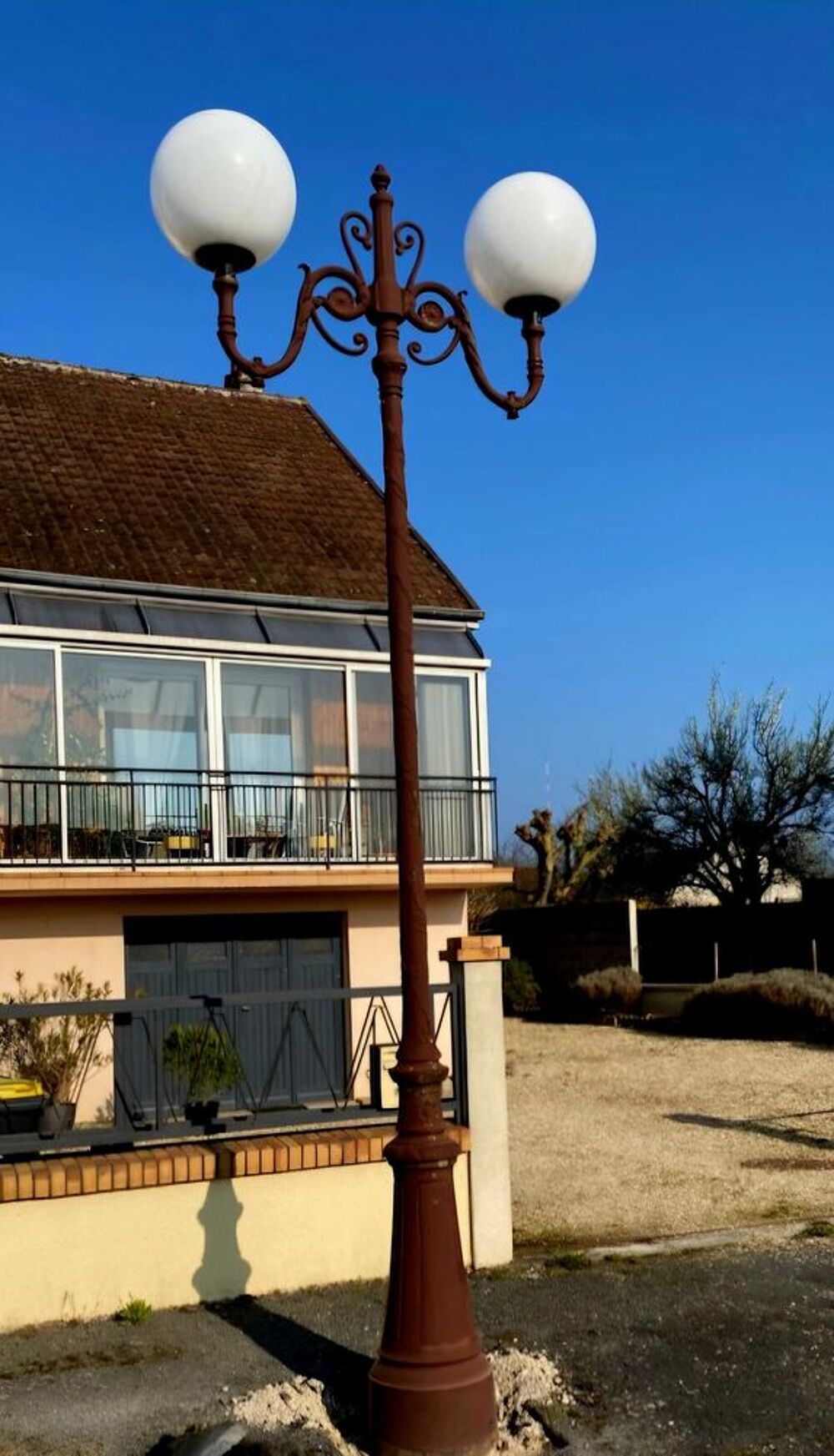ancien Lampadaires ou r&eacute;verb&egrave;re en fonte Jardin