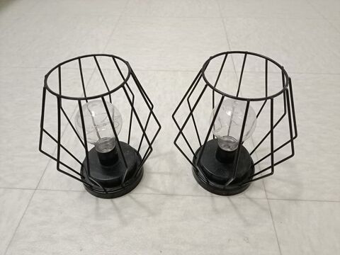 Deux lampes chevet avec piles  15 Vienne (38)