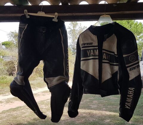 Veritable combinaison (2 parties) moto yamaha 210 Agde (34)