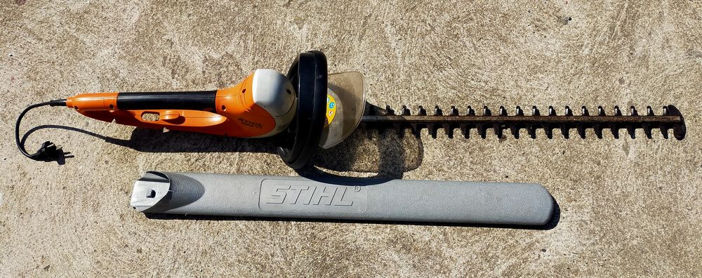 TAILLE-HAIE STIHL, HSE71, ELECTRIQUE Bricolage