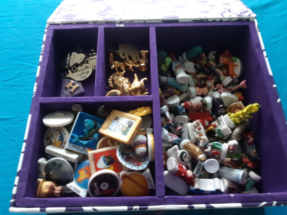 Collection de feves environ 150 