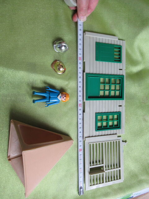 Pices dtaches -Accessoires Playmobil ,:
-mur de prison ,L 5 Goussainville (95)