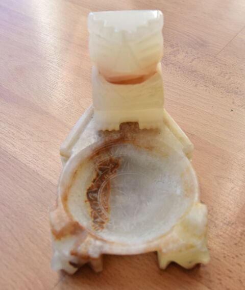 Cendrier en alb�tre. 12 cm. Tr�s bon �tat 10 Gujan-Mestras (33)