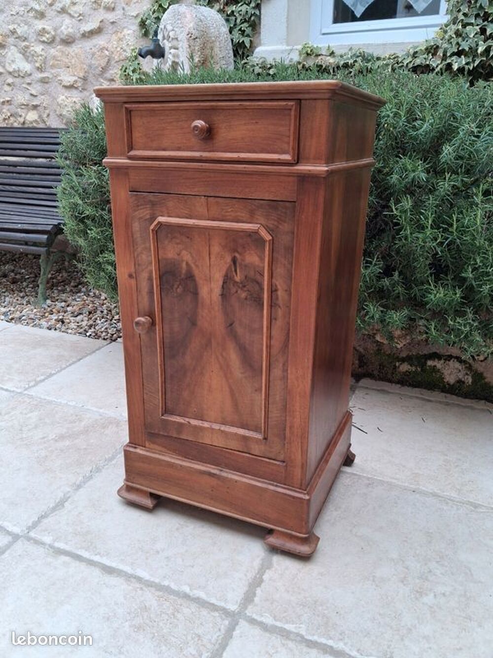 Table de chevet ancienne Louis Philippe en noyer Meubles