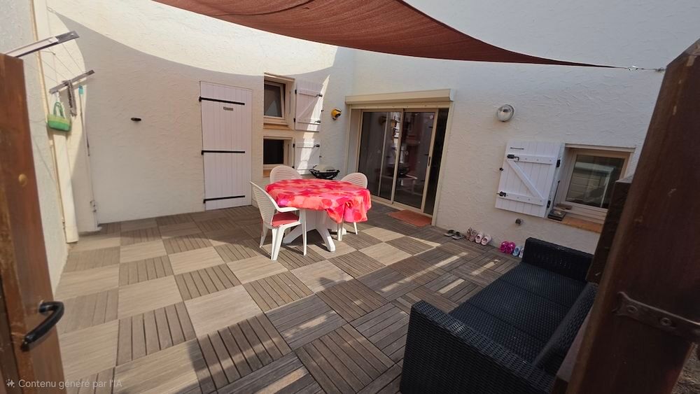 Vente Villa LE CAP D'AGDE : Résidence située directement aux abords de la plage de la Roquille, résidence calme de standing: Villa 4 pièces / mezzanine / 2 terrasses. Le cap d agde