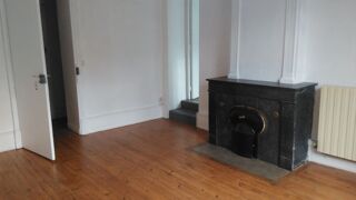  Appartement à louer 4 pièces 92 m²