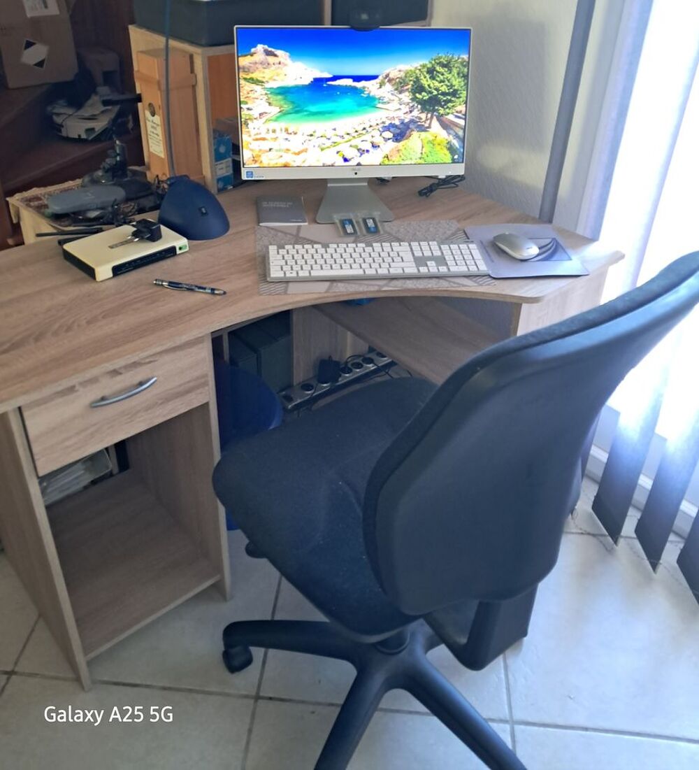 Ordinateur ASUS TT1 DESKTOP-VAG71 + BUREAU + FAUTEUIL. Matériel informatique