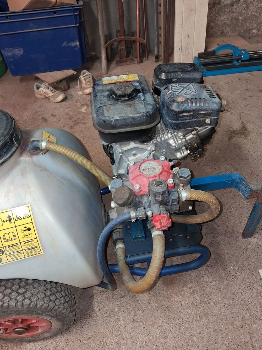 Pulv&eacute;risateurs moteur thermique sur roues Bricolage