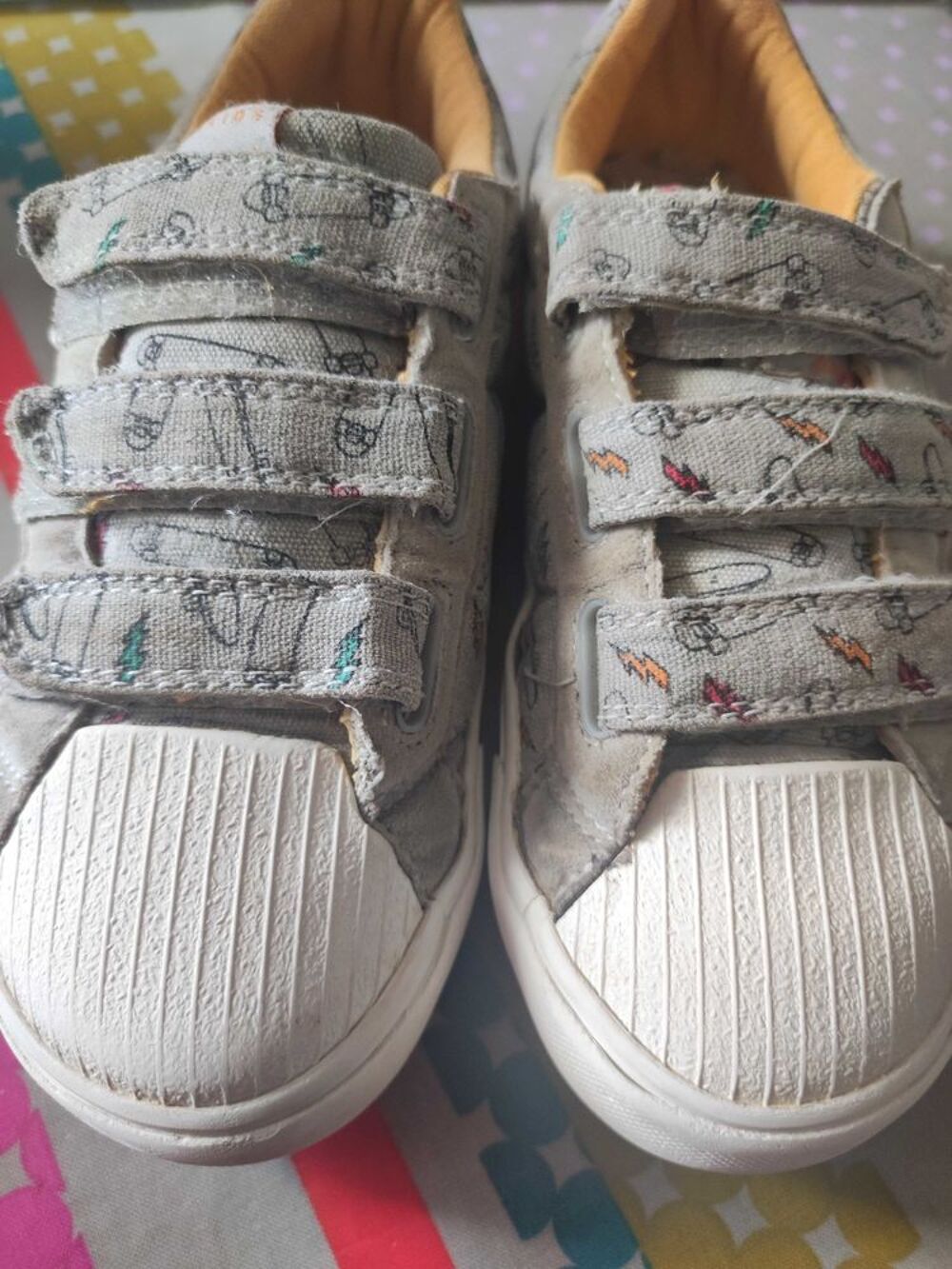 Baskets Zara enfant Mixte. Port&eacute;e. Bon &eacute;tat g&eacute;n&eacute;ral. Propre. Chaussures