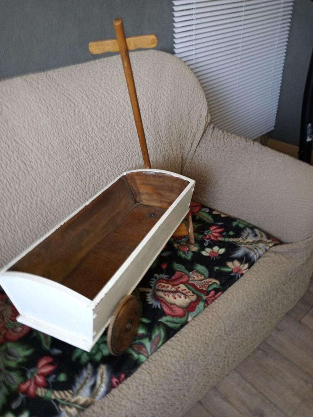 chariot en bois artisanal Jeux / jouets