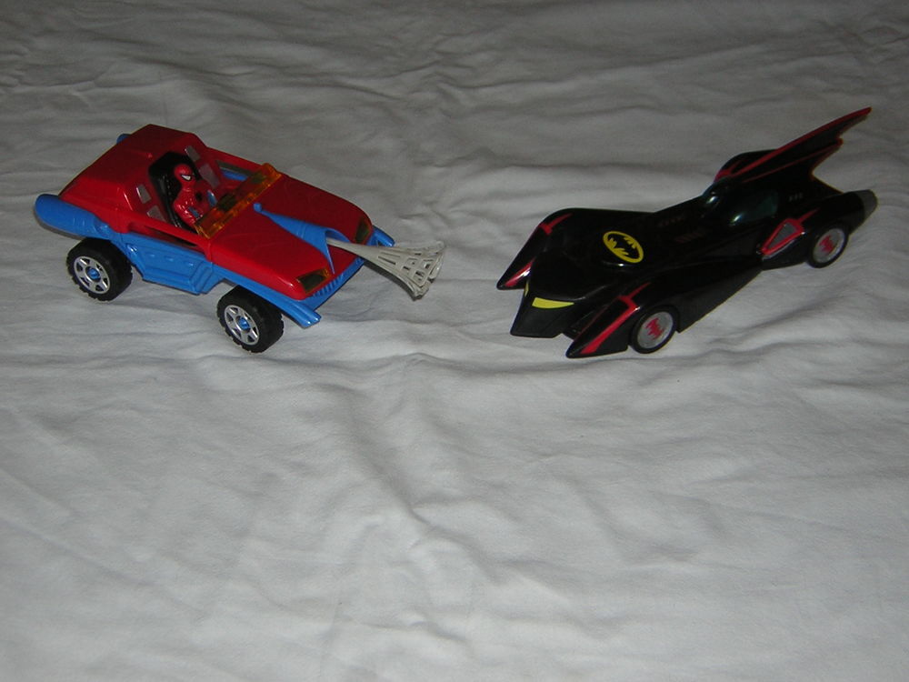 V&eacute;hicules BATMAN et SPIDERMAN Jeux / jouets