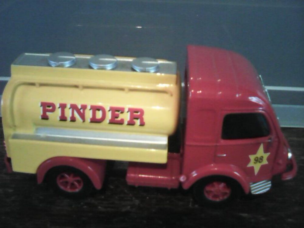 Camion Renault Galion Tanker Pinder 1/43 Mod&egrave;le r&eacute;duit 