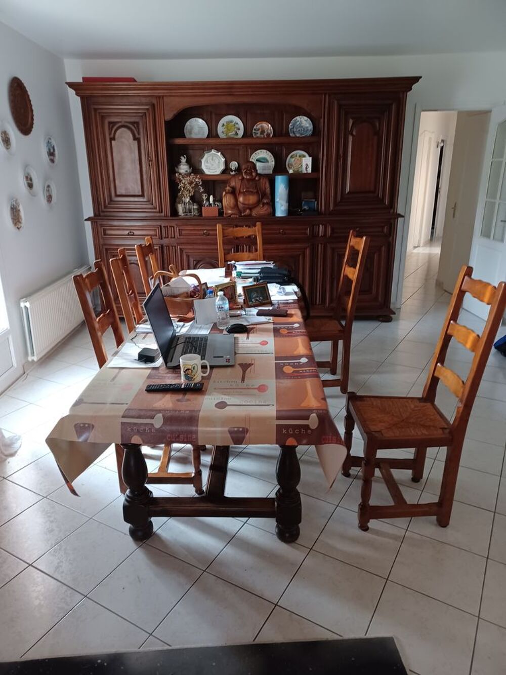 Salle &agrave; manger compl&egrave;te Meubles