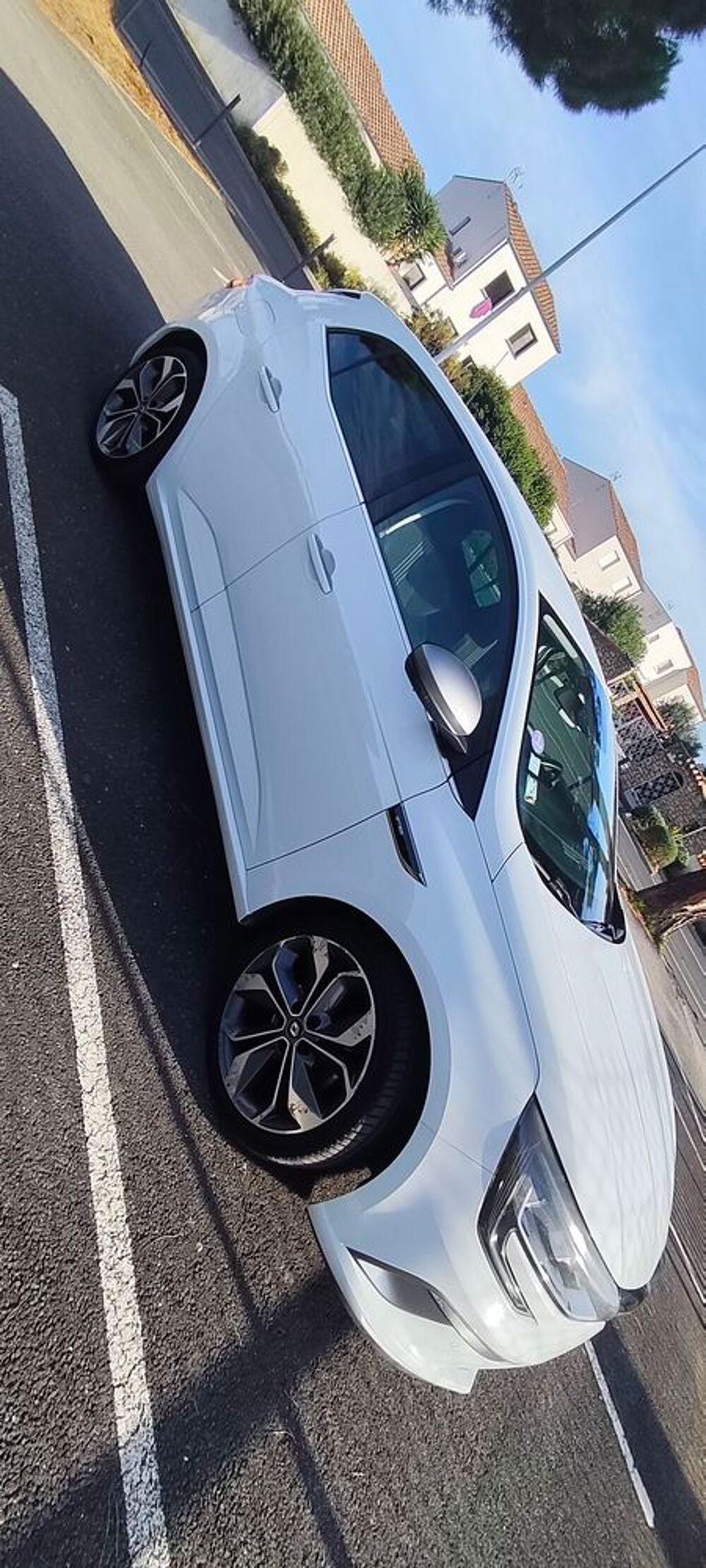 Megane IV M&eacute;gane IV Berline TCe 130 Energy Akaju 2018 occasion 34290 Servian
