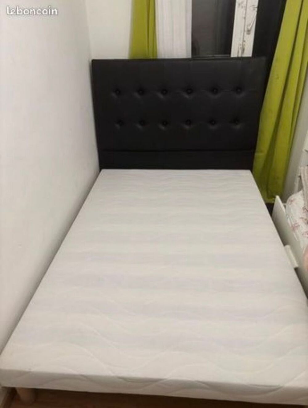 Lit sommier + T&ecirc;te de lit (noir)+ Matelas (140x200) Meubles