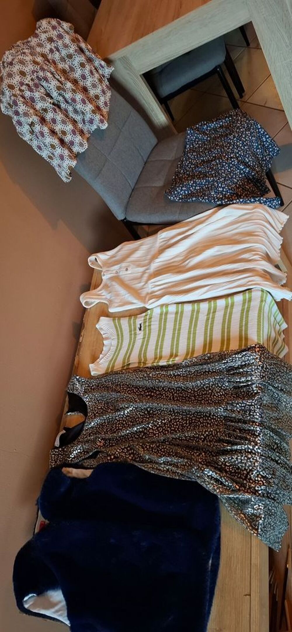Lot robes, chc Vêtements enfants